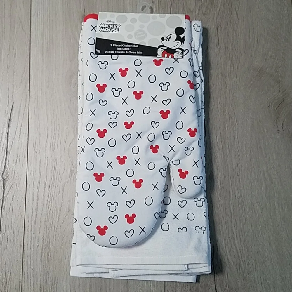Disney Mickey Mouse Hugs&Kisses 3 Piece Kitchen Oven Mitt Set